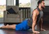 homme yoga musculation